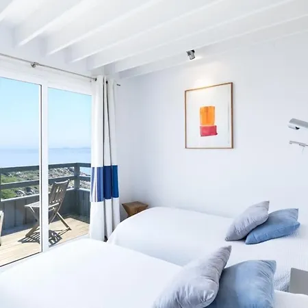 Sperone Villa *